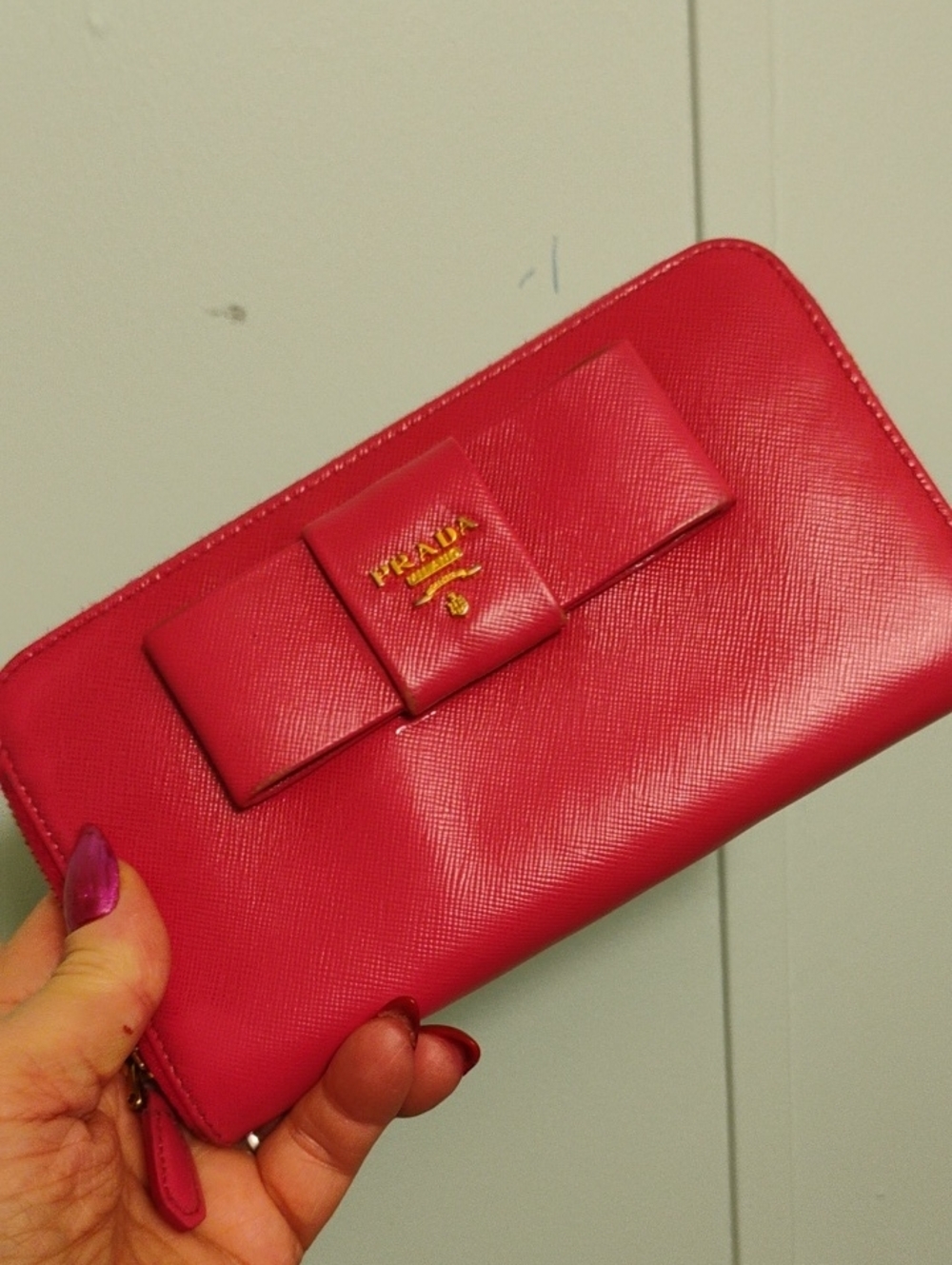 Prada Fuchsia Bow Full Size Zip-Around Wallet W/COA Gorgeous Condition